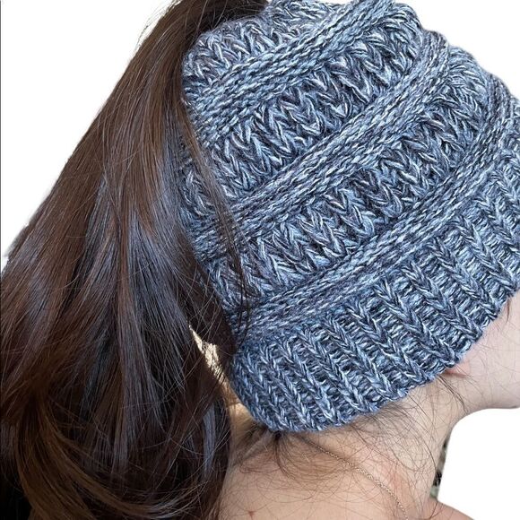 C. C ~ Grey ponytail beanie ~ One size - Picture 1 of 5
